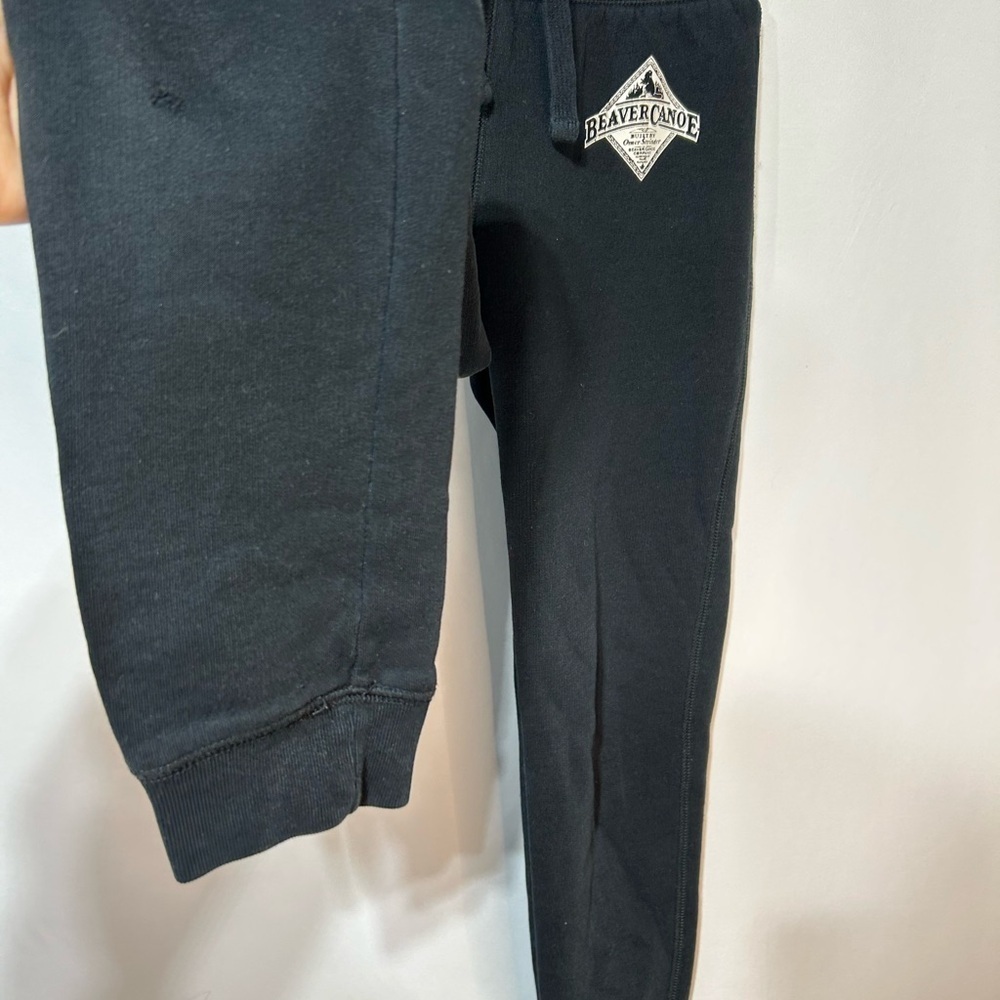 Beaver Canoe ROOTS girls black jogging shorts. Size medium. Drawstring waist. - Picture 3 of 7